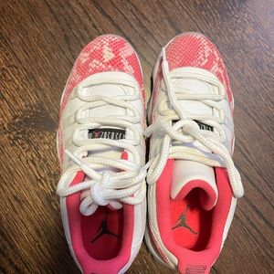 Air Jordan Low Retro 11 Pink Snakeskin 6.5